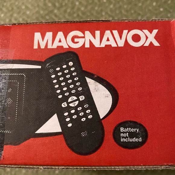 MAGNAVOX  DVD/CD player - Picture 2 of 9